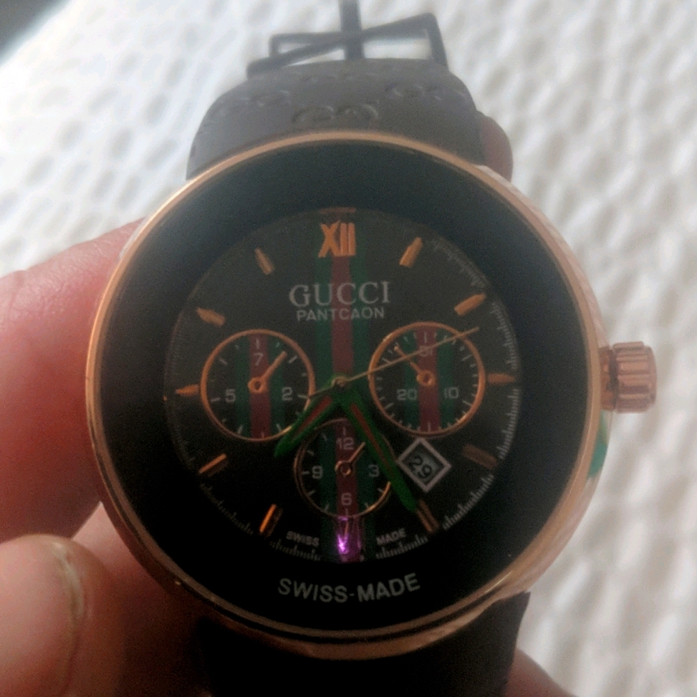GUCCI PANTCOAN Watch serial #11912656